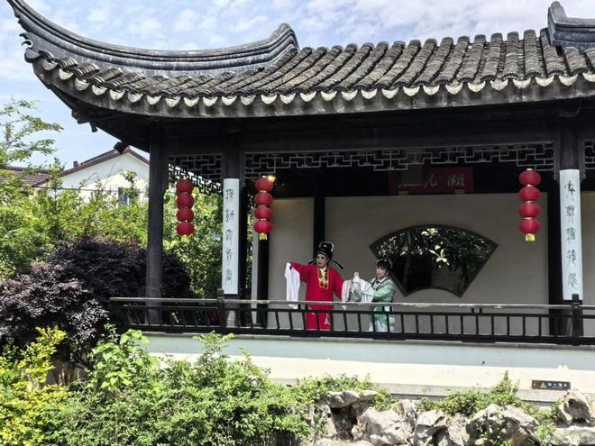 太燃!白天逛摊听民谣入夜追萤火蹦迪开元ky棋牌“五一”苏州太湖东山(图6) 太燃!白天逛摊听民谣入夜追萤火蹦迪开元ky棋牌“五一”苏州太湖东山(图6)